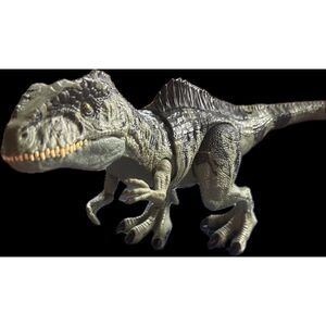 Jurassic World Dominion Super Colossal GIGANOTOSAURUS action figure
